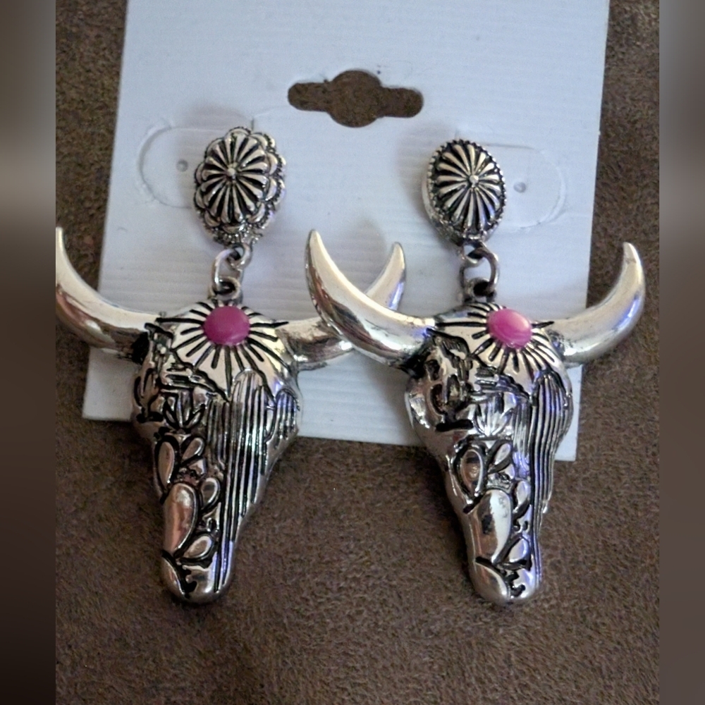Silver and Pink Bull Skull Western Earrings - Picture 5 of 5